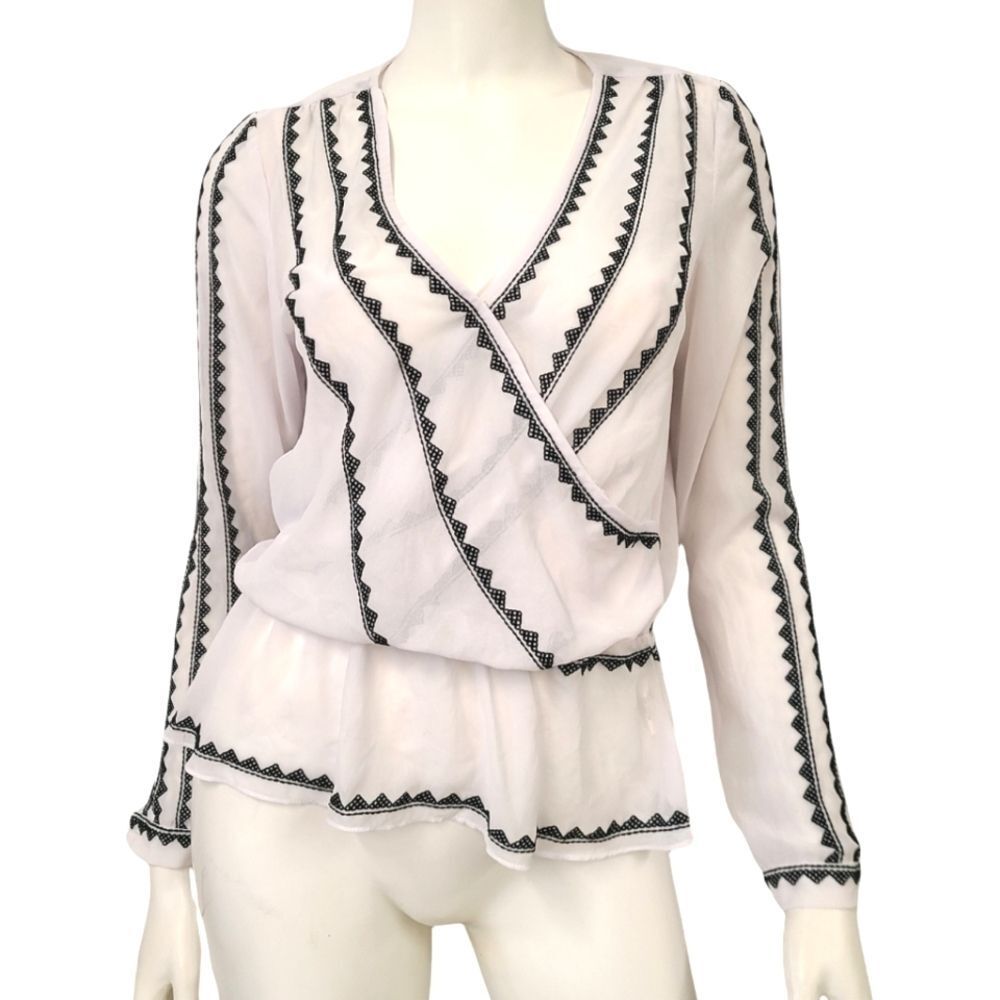 XOXO White Surplus Peplum Top size Small